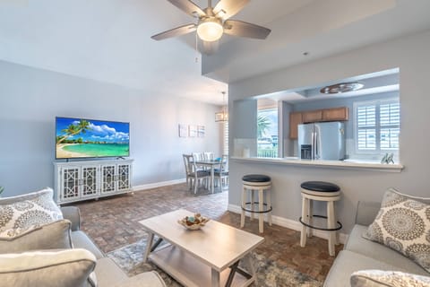 Recently Updated 3 Bedroom Townhome in Little Harbor Resort!