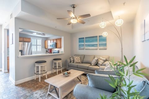 Comfortable Family Area with Seating for 5