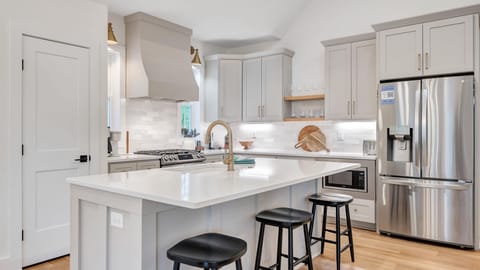 Fully Stocked Kitchen