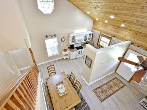 Oma Seidel Haus Kitchen, Dining, Entry
