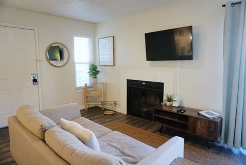 Smart Tv w/Cable