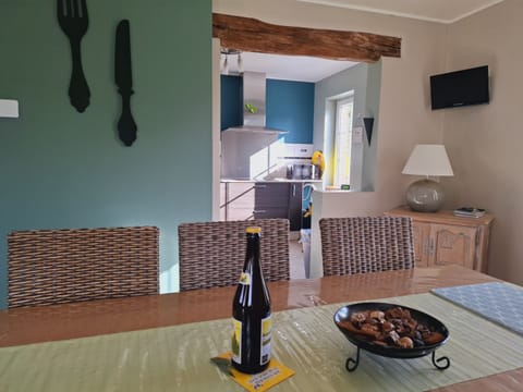 Cottage, Ensuite, Garden View | Dining