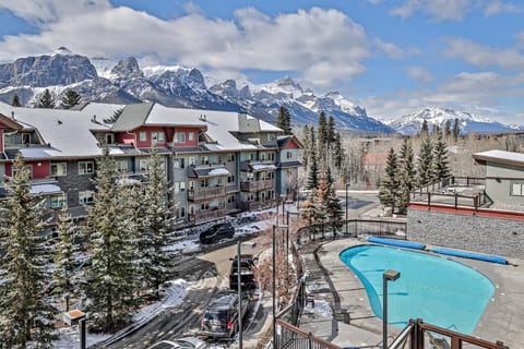 Year-round outdoor, heated, saltwater pool and hot tub