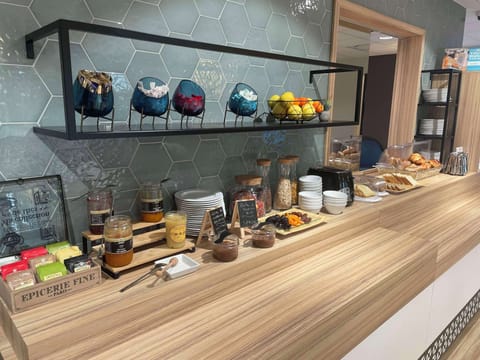 Daily buffet breakfast (EUR 9.90 per person)