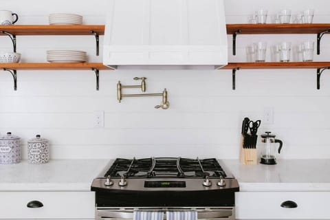 Cooking a big meal? No problem! Kitchen is fully stocked, there's even a pot filler!