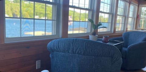 Water view sitting area