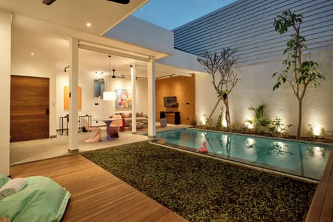 Superior Villa (with Private Pool) | Living area | 55-inch Smart TV with digital channels