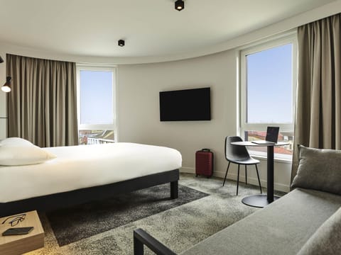 Family Room, 1 Double Bed with Sofa bed | Premium bedding, pillowtop beds, desk, laptop workspace