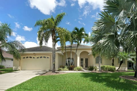 Villa Dolphin Cove - Street View