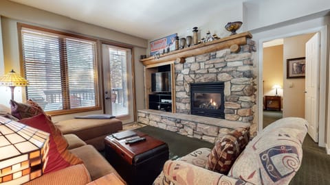 Furniture, Living Room, Indoors, Room, Couch