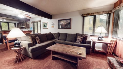 Furniture, Couch, Room, Living Room, Indoors