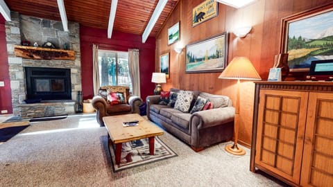 Living Room, Room, Indoors, Furniture, Couch