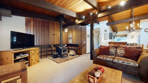 Living Room, Indoors, Room, Furniture, Couch