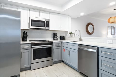 Fully equipped kitchen with everything you may need!