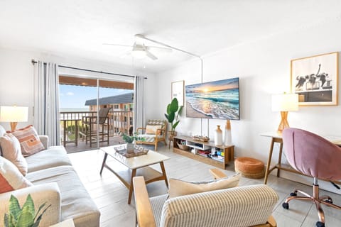 Bright & airy living room