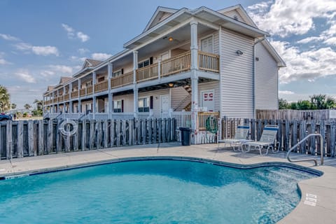 Condo, 2 Bedrooms | Pool