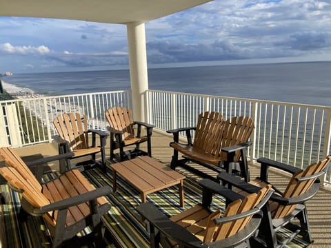 Comfortable and elegant balcony furniture