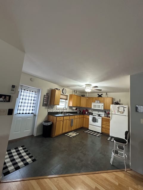 kitchen open area to dining/living room
