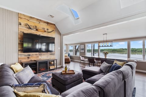Living Room with Panoramic Views