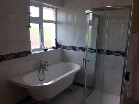 Free toiletries, bathrobes, towels