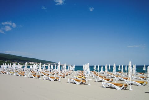 Apartment, 2 Bedrooms, Patio, Garden View | Beach