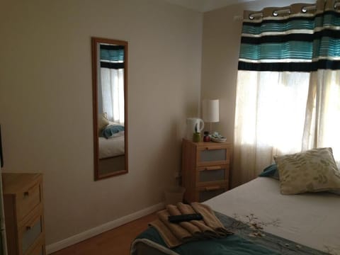 Room, 1 Bedroom, City View | 1 bedroom