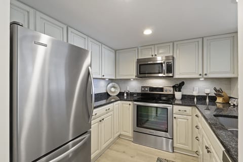 Kitchen | 1838 Beachside Tennis - Kitchen | 1838 Beachside Tennis