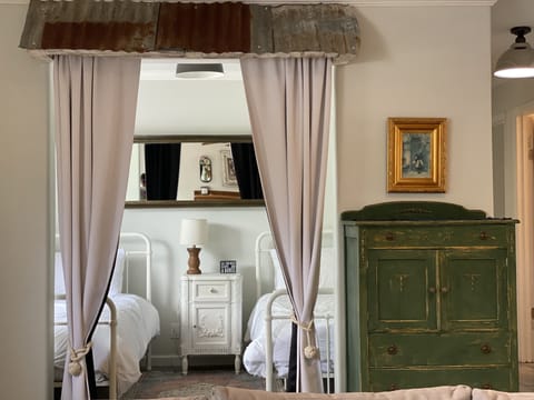 Bedroom #3 with top of the line twin Casper mattresses. 