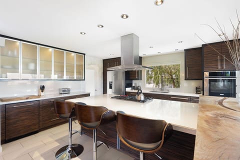 Stainless appliances and gas range