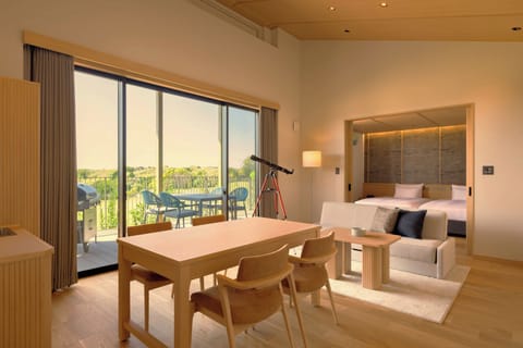 Hills Villa, Non Smoking | In-room safe, desk, blackout drapes, WiFi (free)
