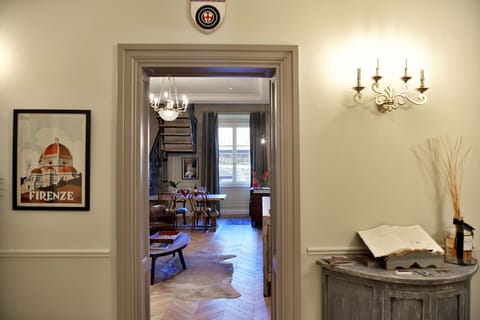 Building, Picture Frame, Table, Wood, Architecture, Interior Design, House, Floor, Flooring, Real Estate