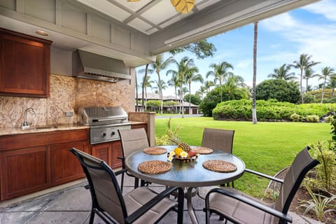 Relax on Your Private Lanai at Golf Villas Q2