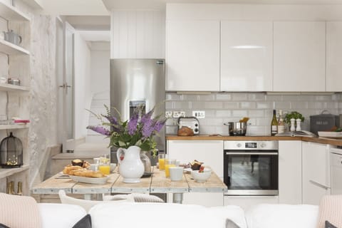 The dining table and coffee making facilities - Upper Chandlers