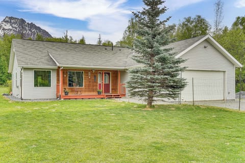 Palmer Vacation Rental | 2BR | 2BA | 1,600 Sq Ft | 2 Steps to Enter