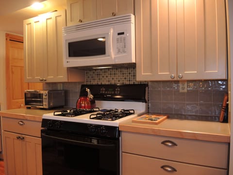 Fully equipped kitchen