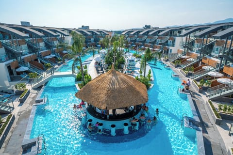 Indoor pool, 13 outdoor pools, pool umbrellas, sun loungers