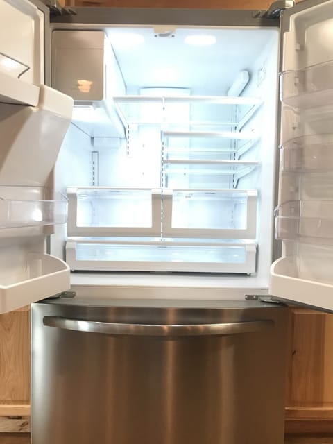 Family Cabin, Multiple Beds, Kitchen | Private kitchen | Microwave, coffee/tea maker