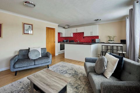 Rock Cottage, Whitby - Host & Stay