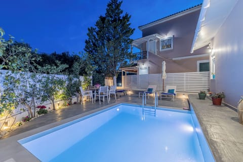 Sosos Garden Villa with Private Pool
