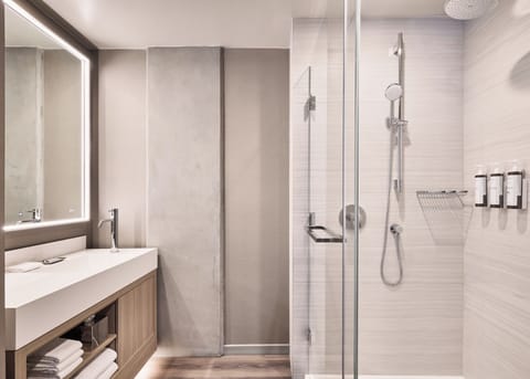 Suite, 1 King Bed with Sofa bed, Non Smoking, Mountain View | Bathroom | Shower, rainfall showerhead, free toiletries, hair dryer