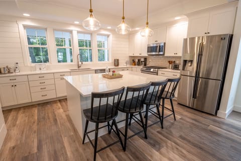 Main Level | Kitchen