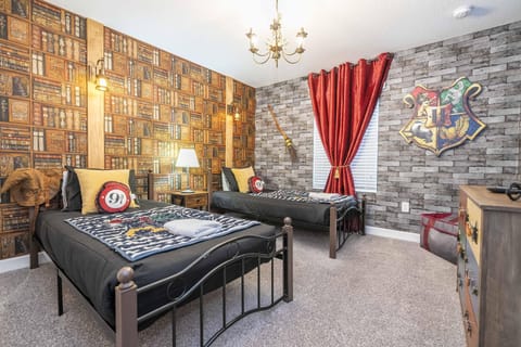 Harry Potter room 2 Twin Beds