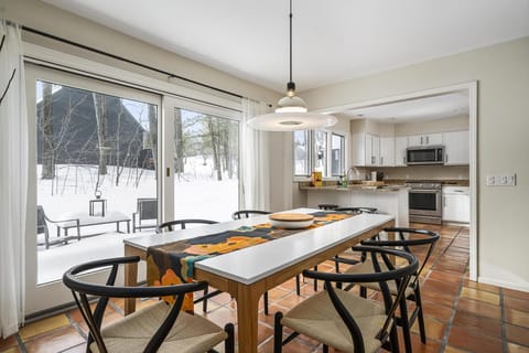 Dining Room & Kitchen