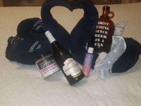 Coming to the island to celebrate? We have a Romance Package just for you!