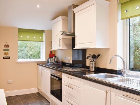 Well equipped kitchen | Ingleside, Whiting Bay, Isle of Arran