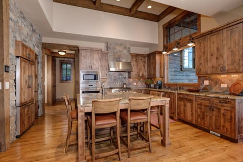 Kitchen Area | Main Level