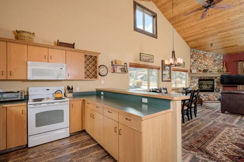 Cook a delicious meal | Main Level