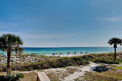 Welcome to Island Mist B - Balcony Views of the Gulf