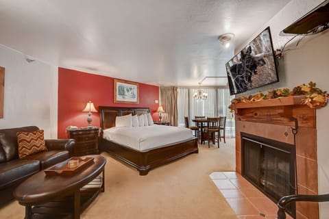 Living Area with King Bed & Sleeper Sofa