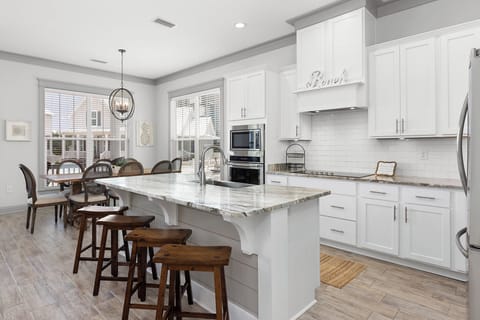 Fully Equipped Kitchen with Stainless Steel Appliances - First Floor